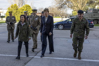 La ministra de Asuntos Exteriores de Letonia agradece el apoyo de las Fuerzas Armadas españolas en su país