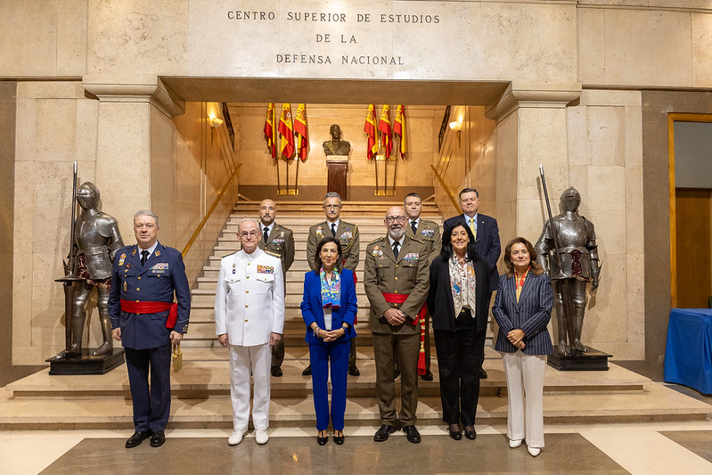 La ministra de Defensa preside la apertura del curso académico en el Centro Superior de Estudios de la Defensa Nacional