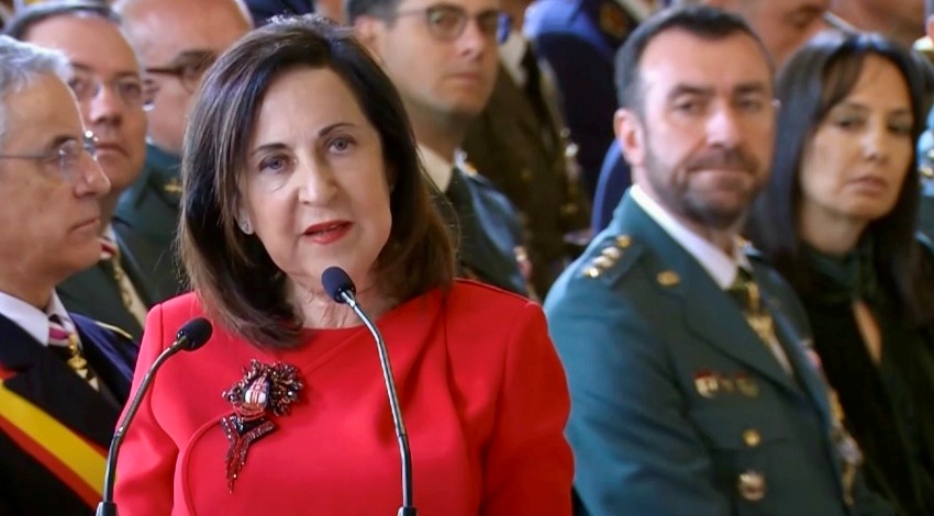 Robles pone en valor el compromiso del ejército con la seguridad de España en un momento de incertidumbre internacional